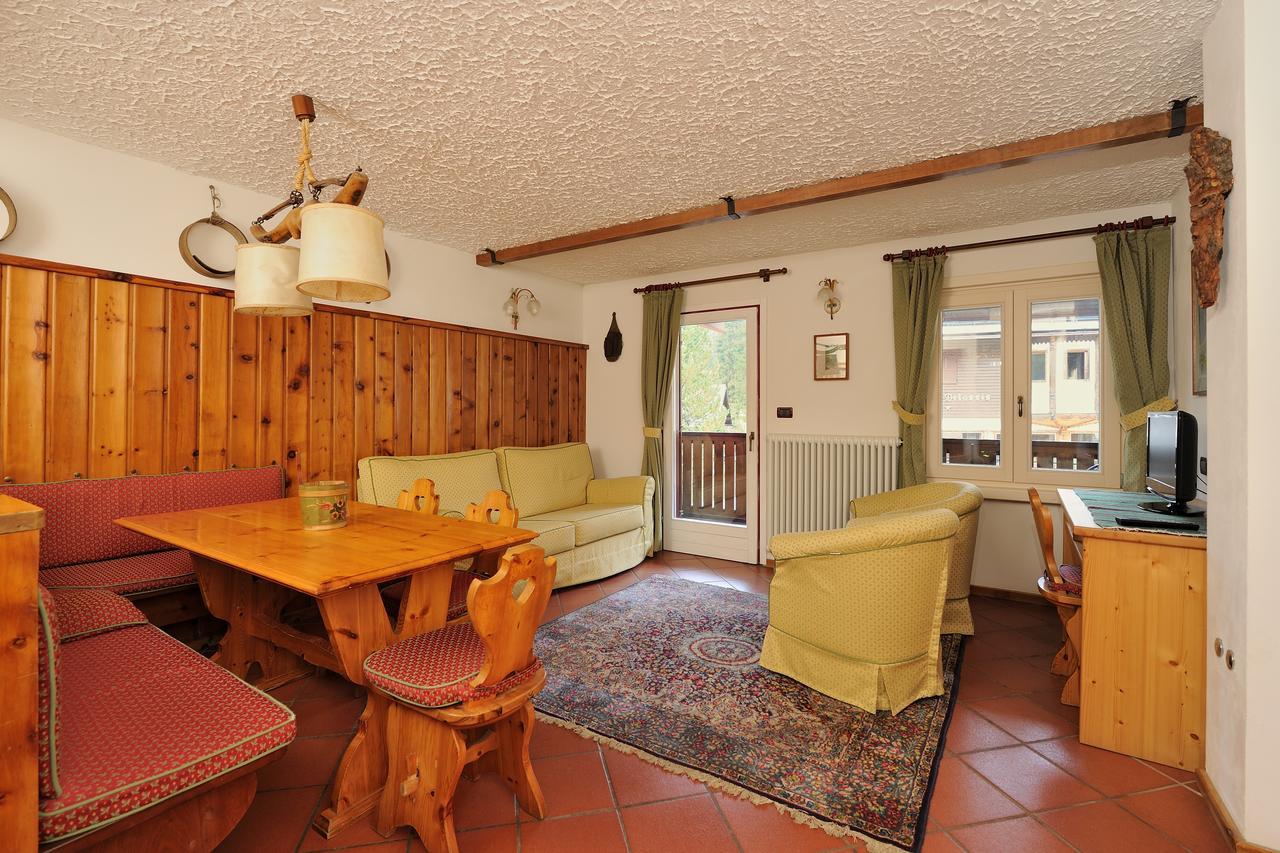 Chalet Dei Pini Lejlighedshotel Madonna Eksteriør billede