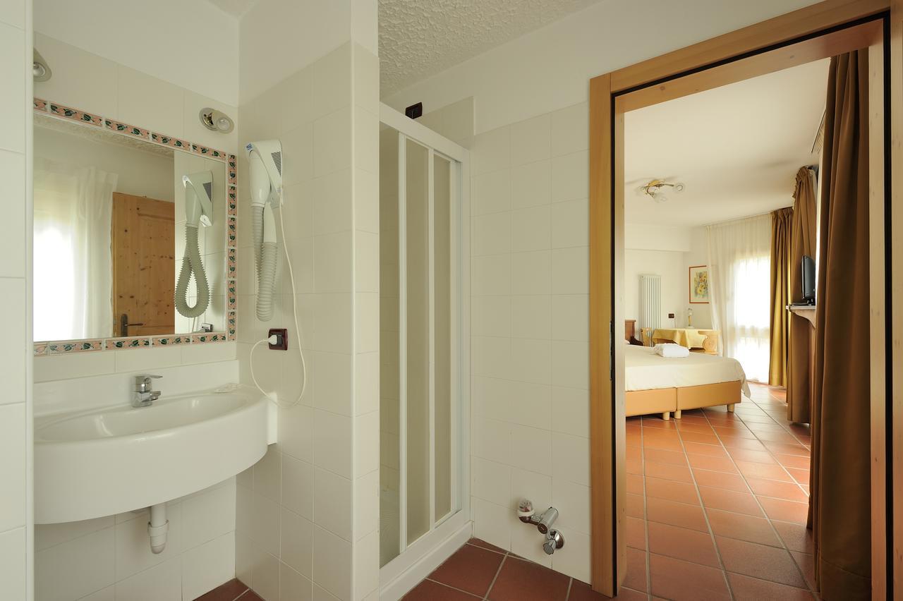 Chalet Dei Pini Lejlighedshotel Madonna Eksteriør billede